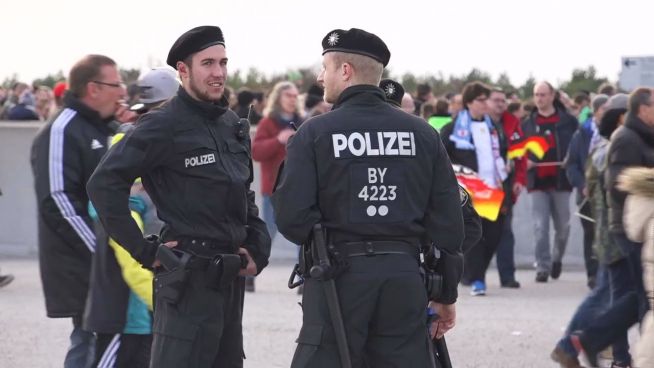 'Mulmiges Gefühl': Mehr Sicherheit bei Deutschlandspiel