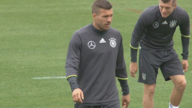 Baby-Urlaub vorbei: Podolski nimmt EM-Training auf